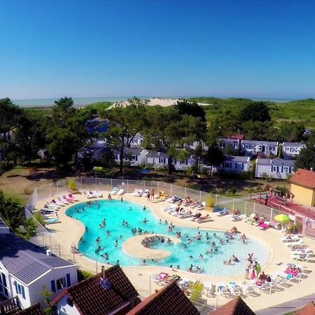 Camping Paradis Les Galets De La Molliere カイユー・シュル・メール エクステリア 写真