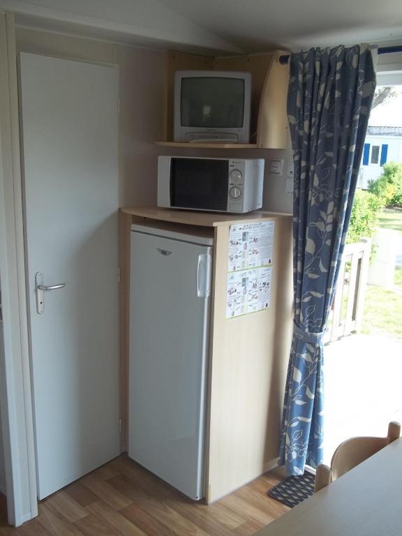 Camping Paradis Les Galets De La Molliere カイユー・シュル・メール 部屋 写真